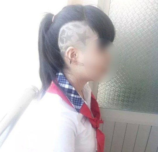 Nhung hanh dong choi ngong moi cua gioi tre Viet hinh anh