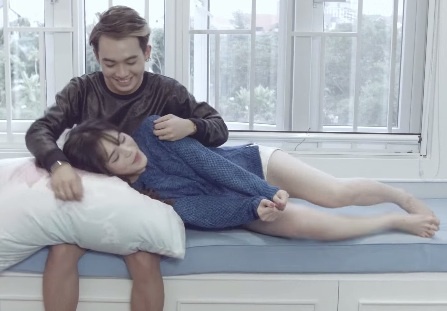 Clip noi kho khi yeu mot co gai xinh hinh anh