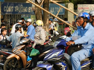 Trom 'dot nhap' gio tan truong hinh anh