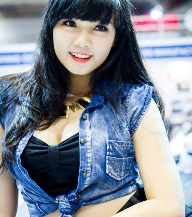 Hoài Thiên có 3 năm thử sức ở nghề PG trước khi chuyển sang công việc văn phòng.