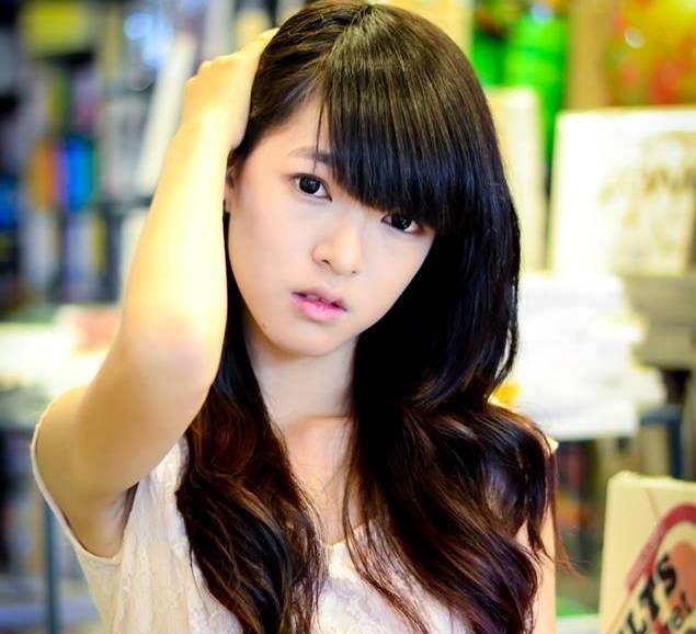 Nu sinh lop 11 kiem 10 trieu/thang nho ban my pham tu che hinh anh