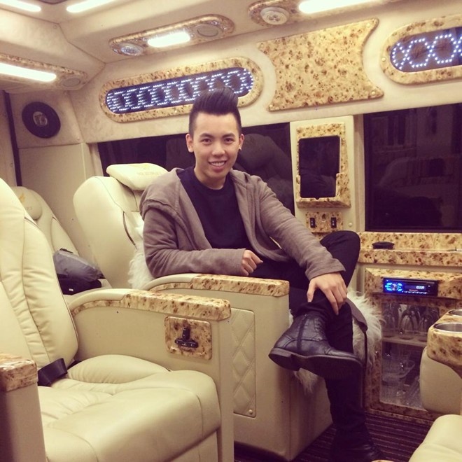 Cuoc song cua nhung 9X Viet so huu xe sang bac ty hinh anh