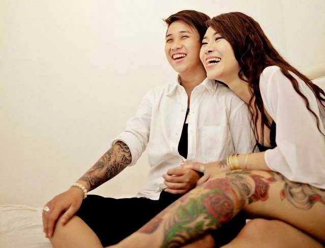 Phia sau cuoc hon nhan dong tinh 9X xam tro khap nguoi hinh anh