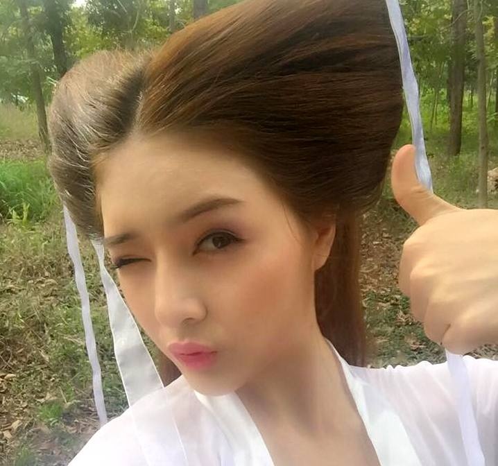 Lily Luta thu do xau, bui toc dui ga Tieu Long Nu hinh anh