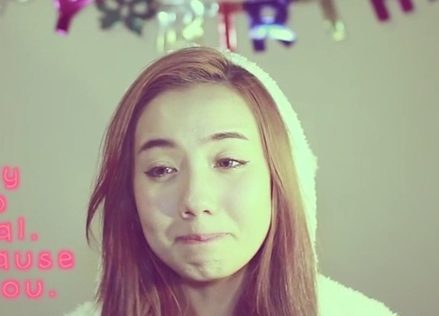 Mie bat khoc trong clip tang sinh nhat JVevermind hinh anh