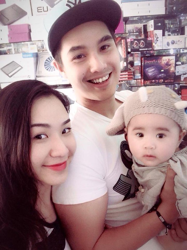 Đời sống hôn nhân của mẫu Tây điển trai, đào hoa Baggio và cô vợ hơn tuổi Quỳnh Trâm chưa bao giờ là đề tài hạ nhiệt trong dư luận. Bởi, từ lúc kết hôn đến nay, không ít lần tính lăng nhăng của Baggio bị phơi bày trước công chúng, người 