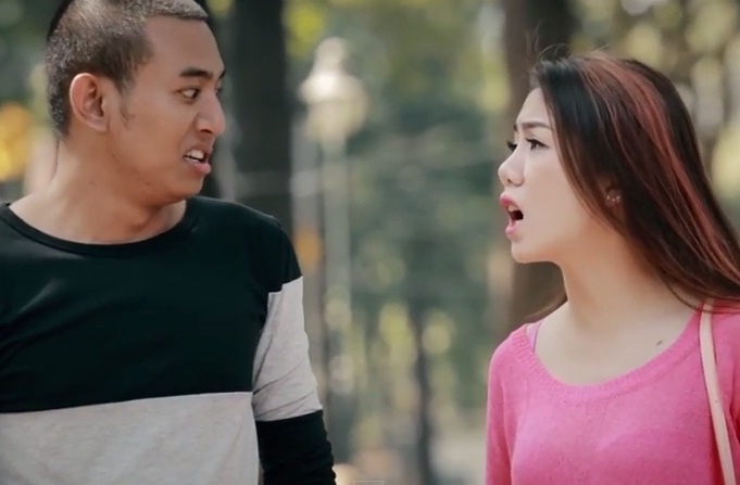 Clip su kho hieu cua con gai khien con trai chao thua hinh anh