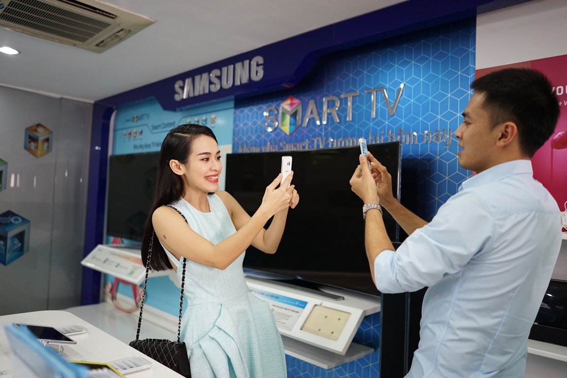 Tu Vi, Van Anh mai me chup anh 'tu suong' hinh anh