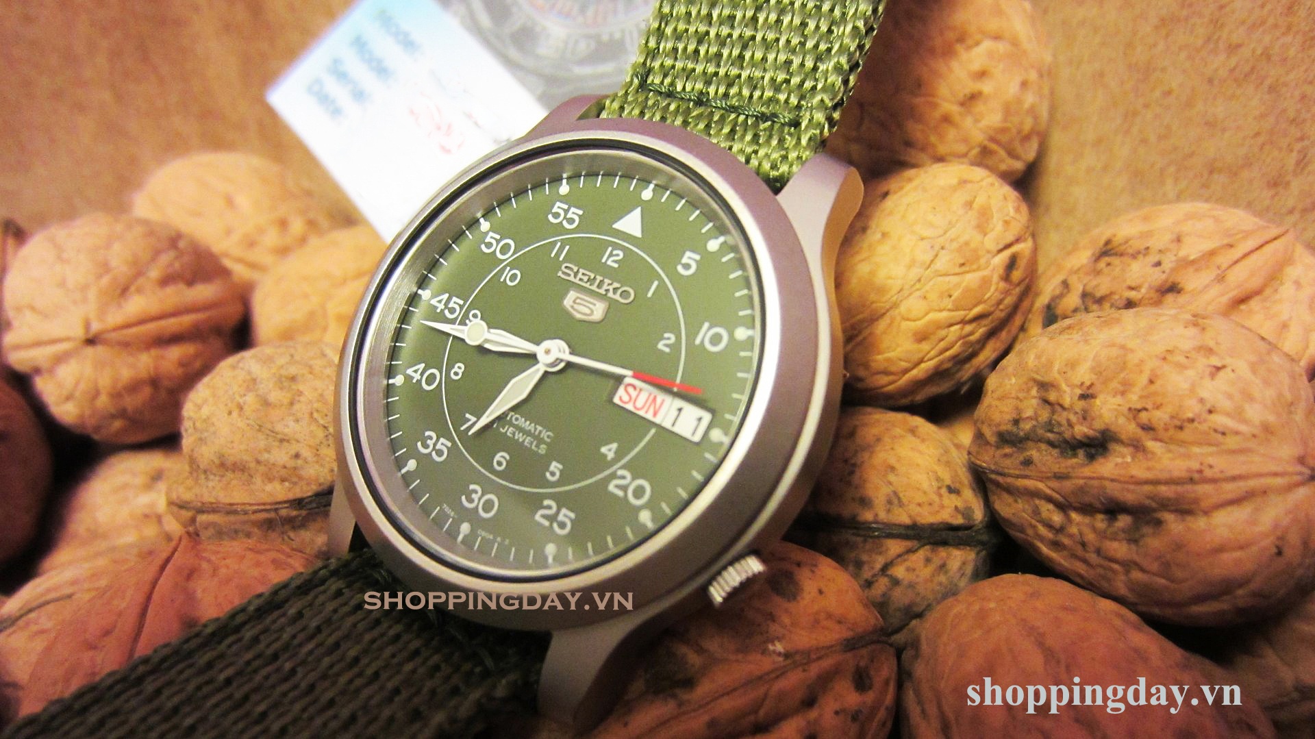 Dong ho quan doi doc dao giam gia lon trong 3 ngay hinh anh