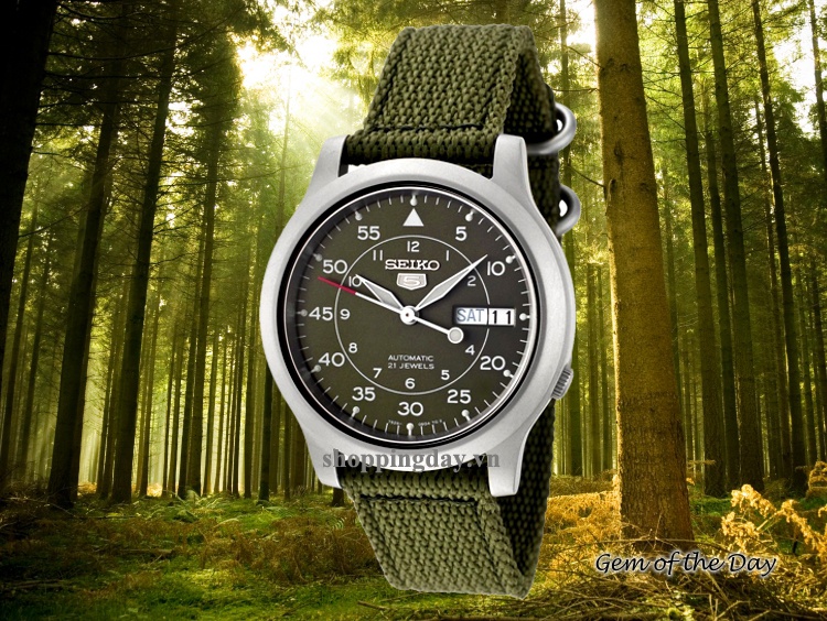 Hãy hình dung bạn đang đeo chiếc S1930 này trên tay và ngồi café hay cụng ly tán gẫu với bạn bè.