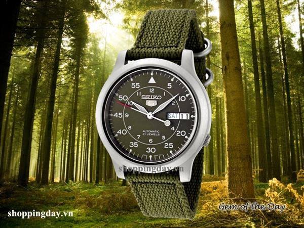 Hãy hình dung bạn đang đeo chiếc S1930 này trên tay và ngồi café hay cụng ly tán gẫu với bạn bè.