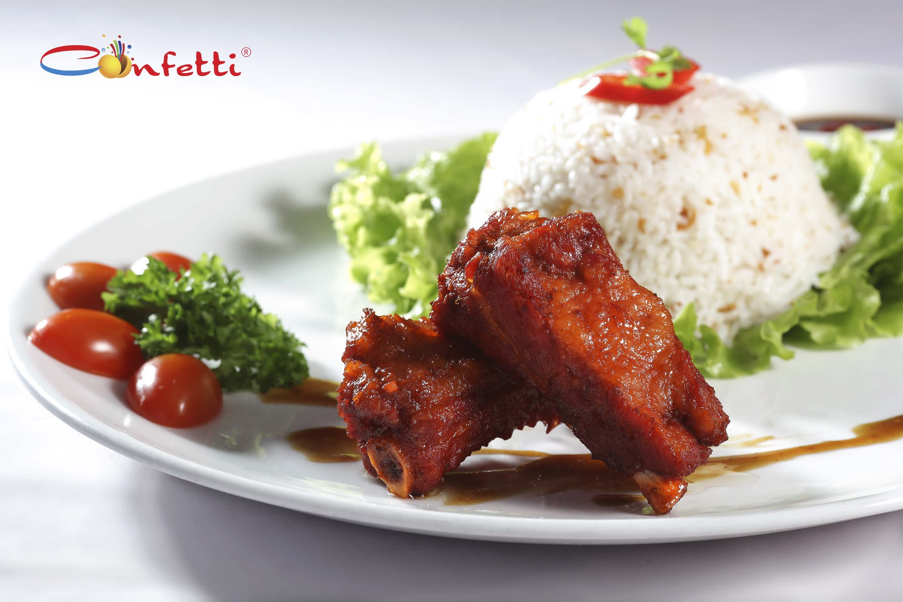Cơm sườn Confetti - ấm lòng thực khách cho mỗi chuyến đi. Các món ăn đều được lựa chọn nguyên liệu công phu, kỹ lưỡng, cách bài trí đẹp mắt, đáp ứng cả phần nhìn lẫn phần thưởng thức cho mọi thực khách