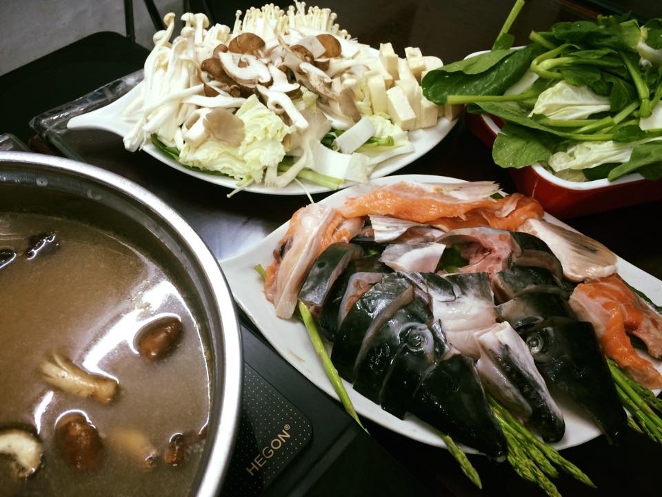 Thuong thuc lau dau ca hoi 200.000 dong cho 3-4 nguoi hinh anh