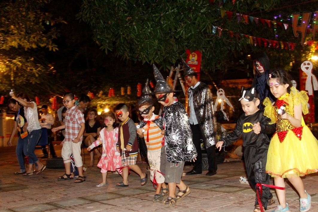 Trong trò ý chí đồng đội bé nào cũng một quyết tâm sẽ về đích nhanh nhất.