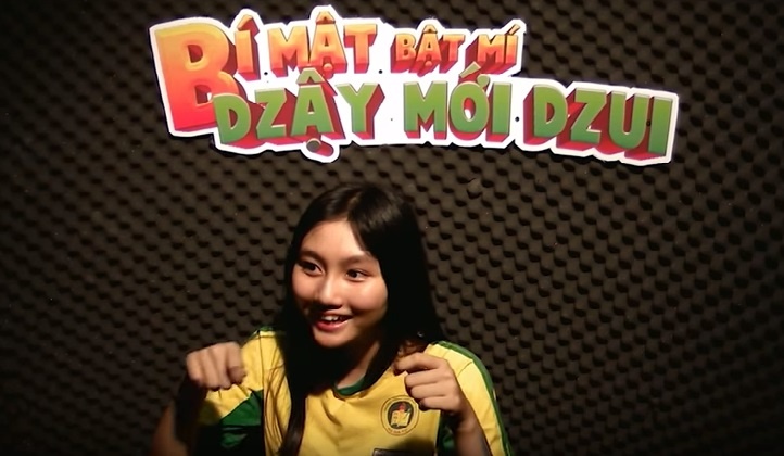 Sở thích bí mật của cô nàng này là gì mà phấn khích quá vậy?