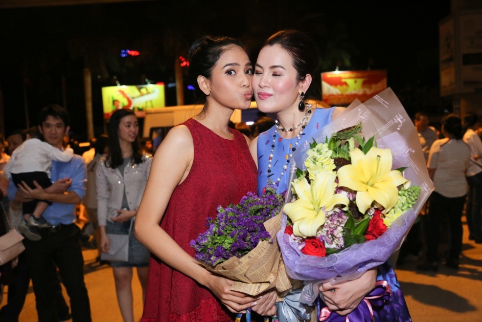 Truong Thi May mat moc di don A hau doanh nhan Phuong Le hinh anh
