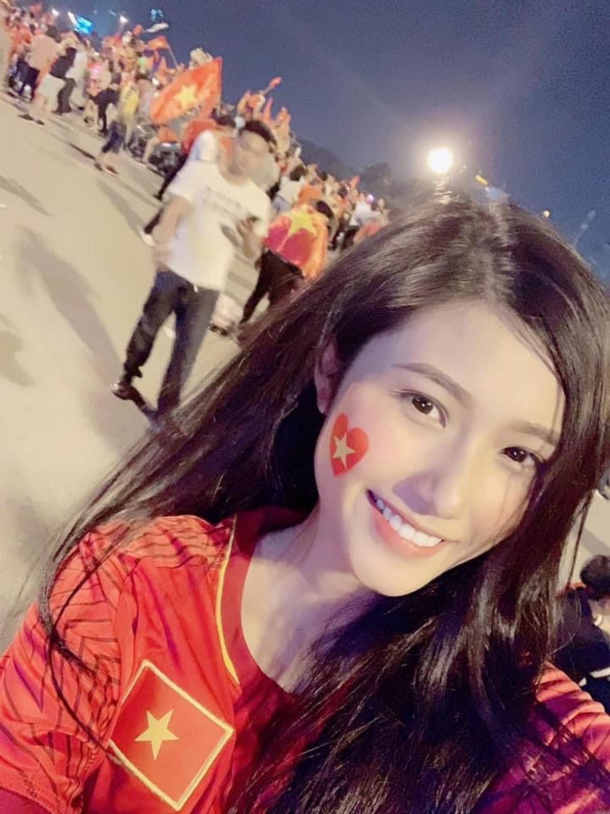 Nu Tiktoker muon thu suc voi 'Quy do' trong FIFA Online anh 10