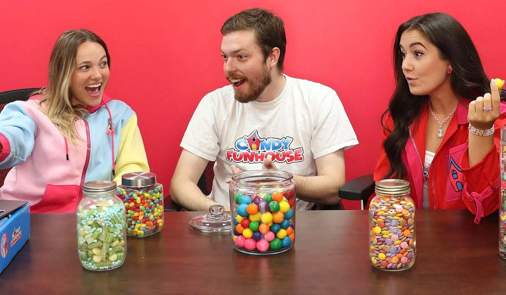 Nghe chi ngoi nem keo co luong 78.000 USD/nam hinh anh