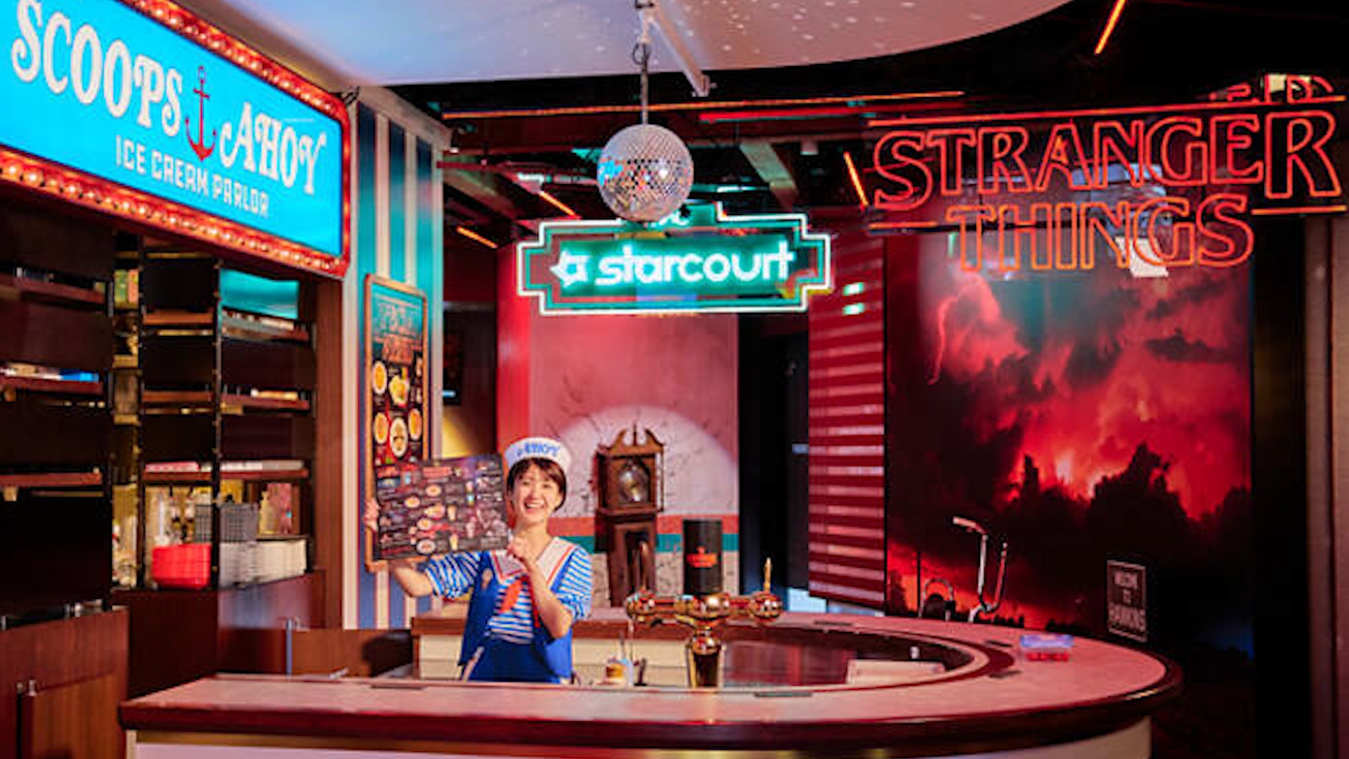 Quan ca phe phong cach 'Stranger Things' o Tokyo hinh anh