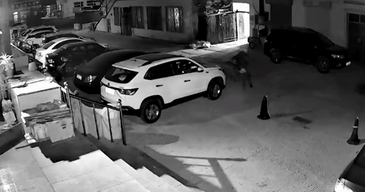 Ke trom lai bi cuom mat xe dap o Trung Quoc hinh anh