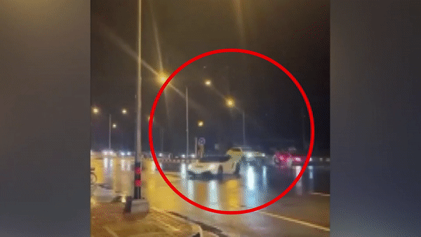 Sang duong au, sieu xe Lamborghini va cham voi oto ban tai hinh anh