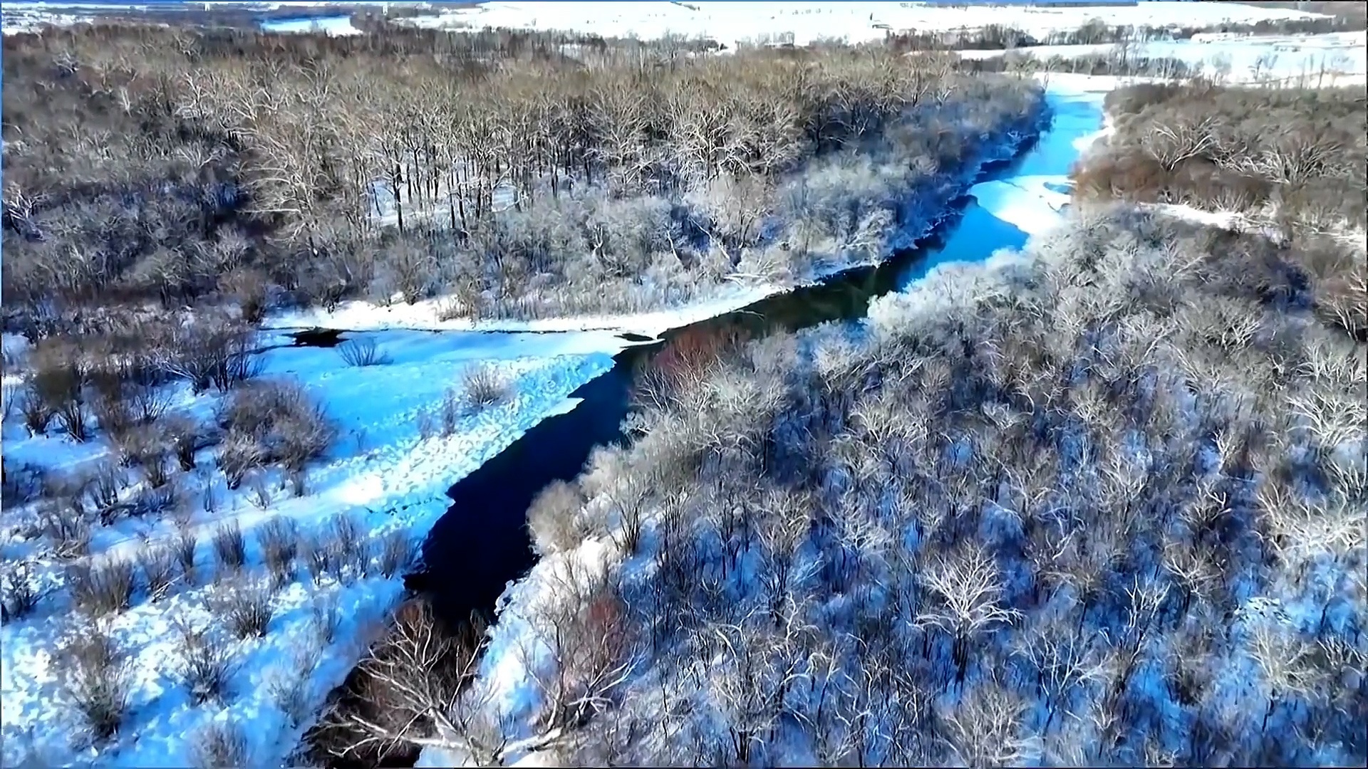 Dong song khong bao gio dong bang duoi tiet troi am 40 do C hinh anh