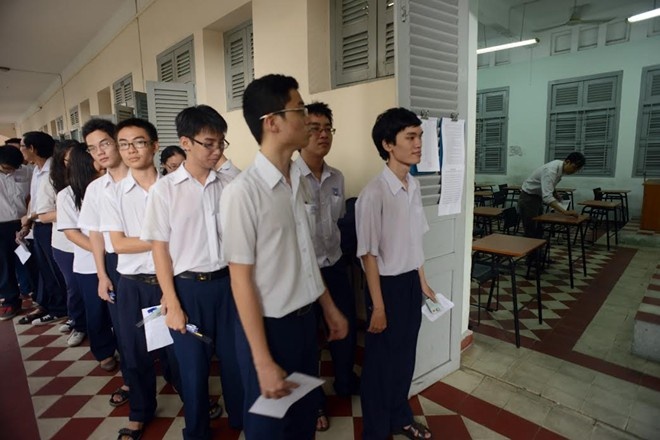 Clip chia se cua thi sinh ve de thi Ngu van hinh anh