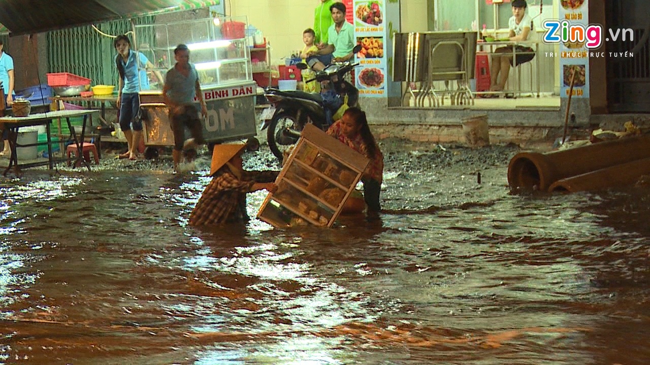 Video Sai Gon ngap nang sau con mua lon hinh anh
