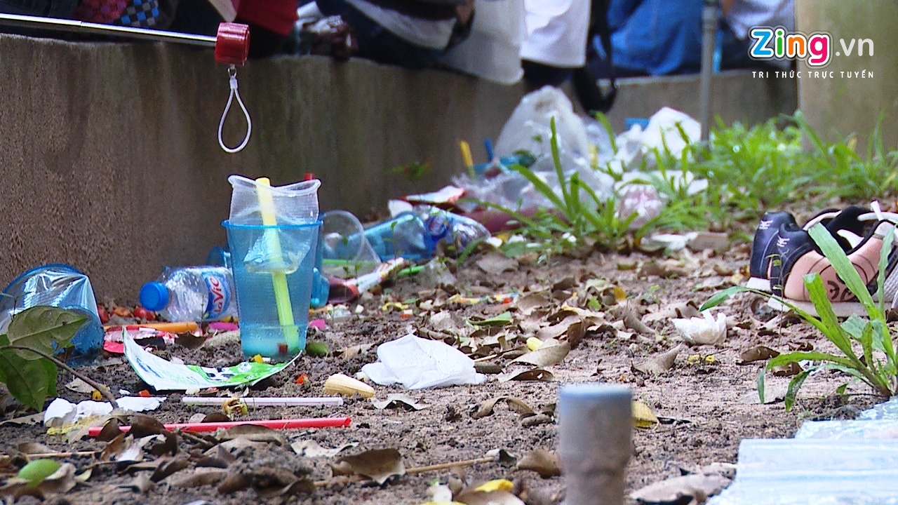 Rac thai ngap khu du lich Dai Nam nhung ngay mien ve hinh anh