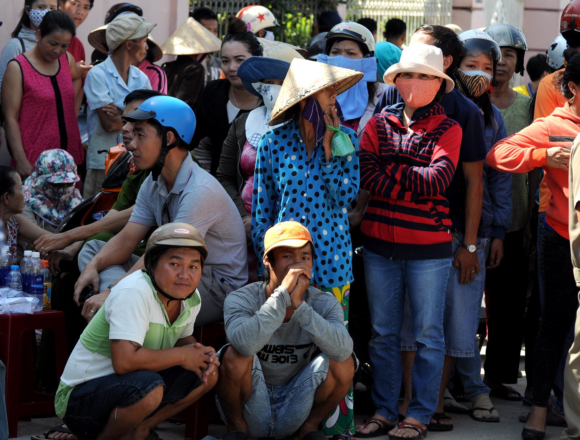 Đêm 13-11, nghi phạm Đỗ Thanh Tú đã được dẫn giải về hiện trường. Sáng nay, cơ quan điều tra khám nghiệm lại để làm rõ lời khai của Tú.