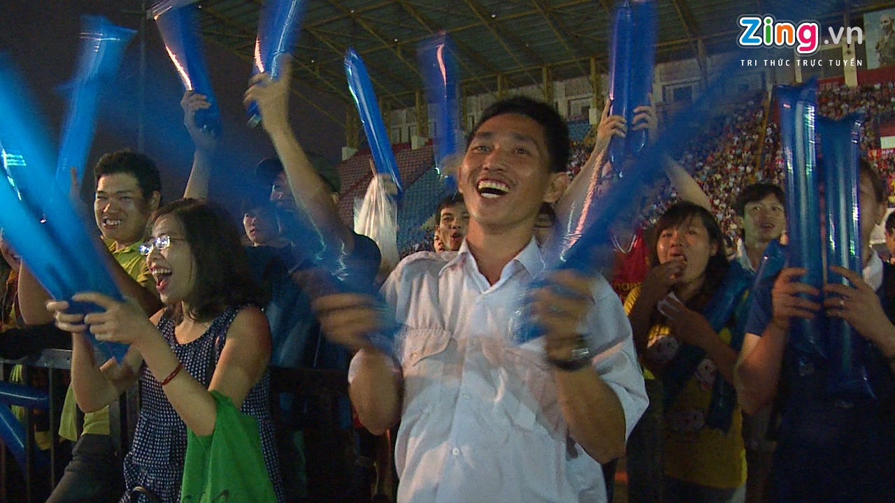 CDV tai TP.HCM chay het minh cung Doi tuyen Viet Nam hinh anh