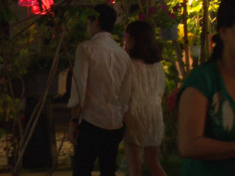 Thieu nu Sai Gon quan ngan, vay mong le chua dau nam hinh anh