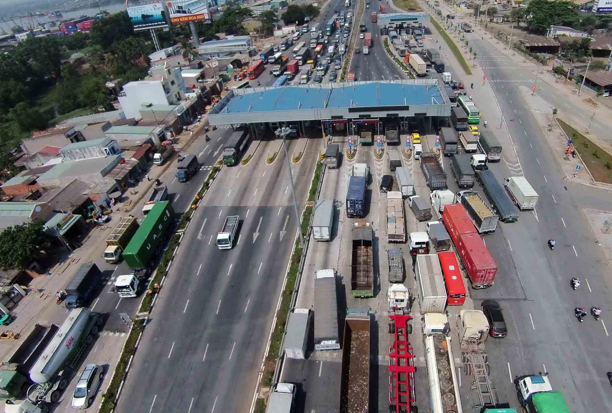 Canh un u tai tram thu phi cau Dong Nai hinh anh