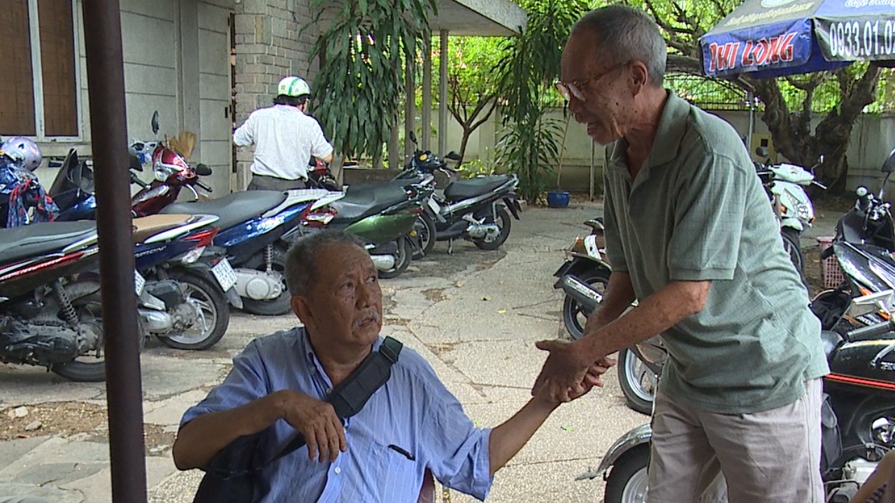 Video cuoc song hien tai cua 'Bac Ba Phi' Dat phuong Nam hinh anh