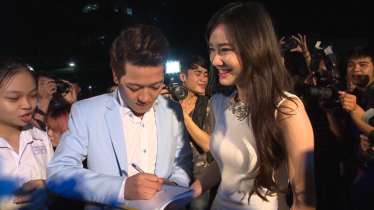 Dan sao Viet rang ro trong buoi ra mat phim hinh anh