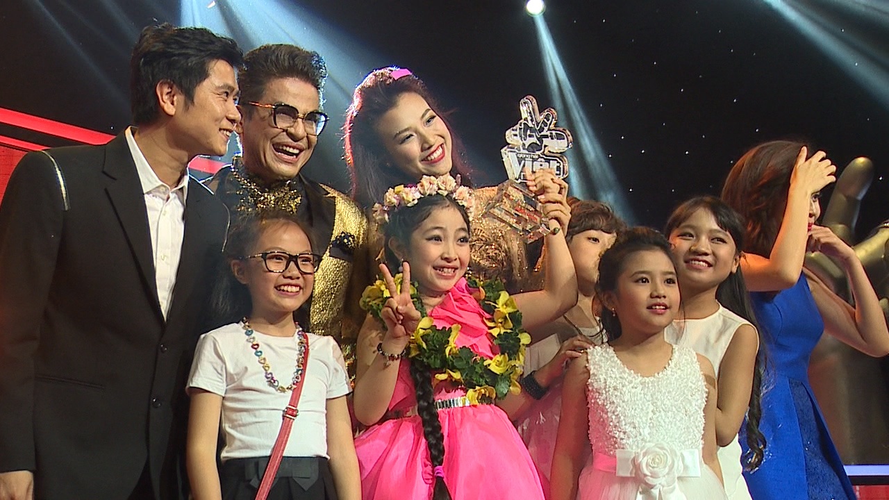 Giay phut dang quang cua Hong Minh hinh anh