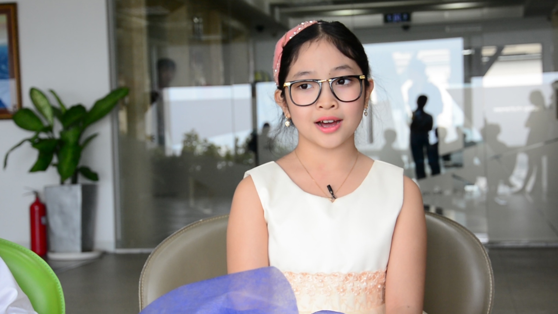 Hong Minh tu tin hat moc 'Dieu khong the mat' hinh anh