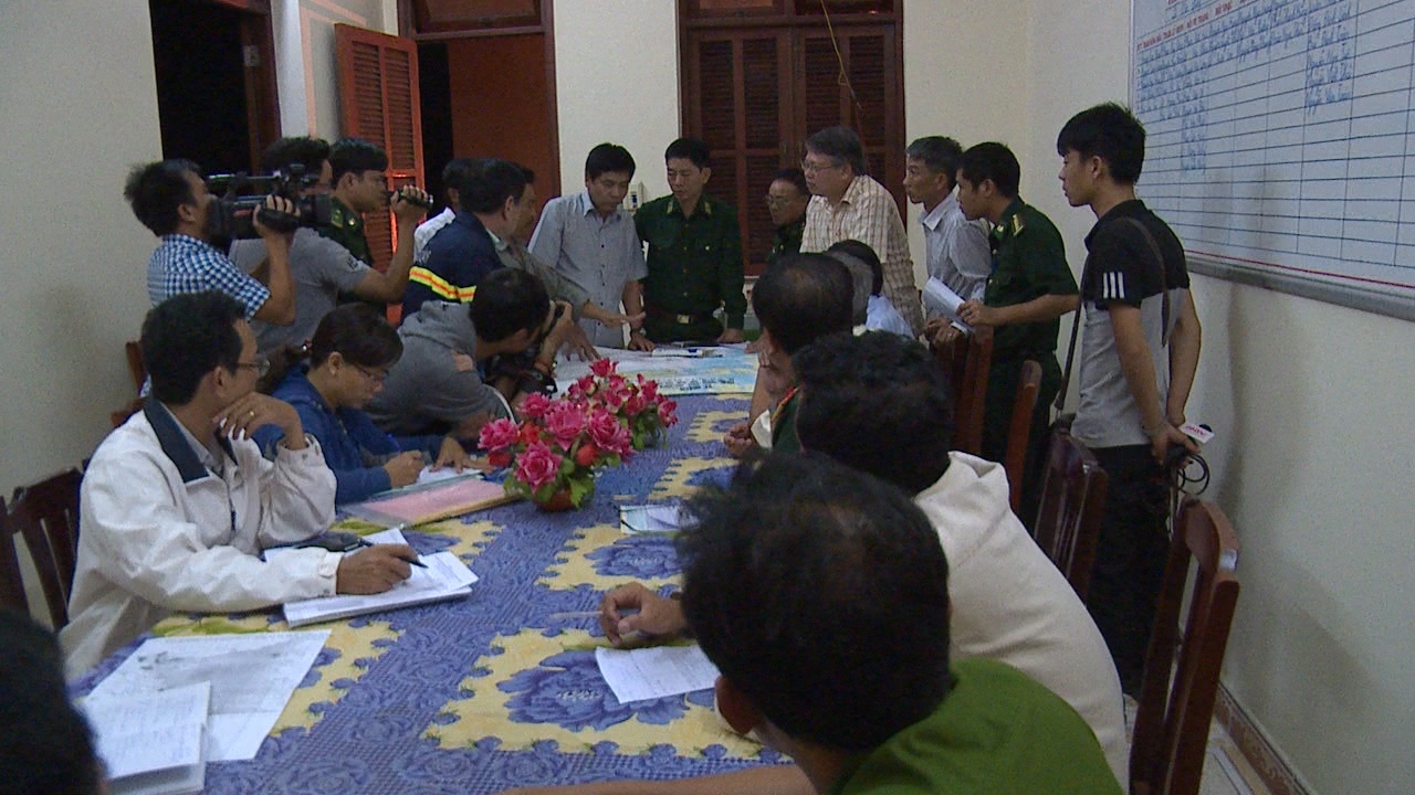 Ban ke hoach cuu 5 nguoi mat tich luc 3h sang hinh anh