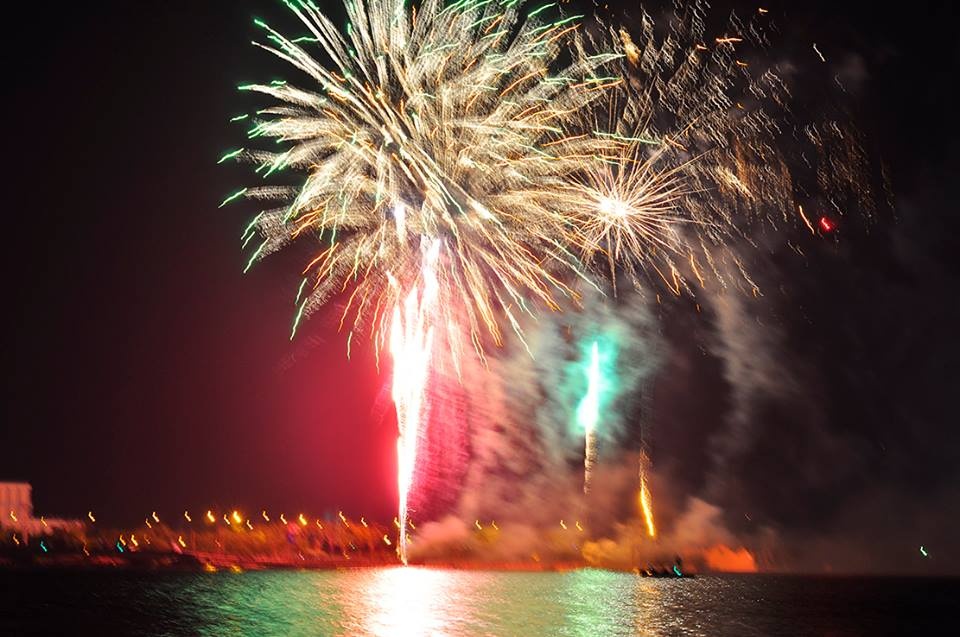 Nguoi Sai Gon man nhan voi man ban phao hoa dem giao thua hinh anh