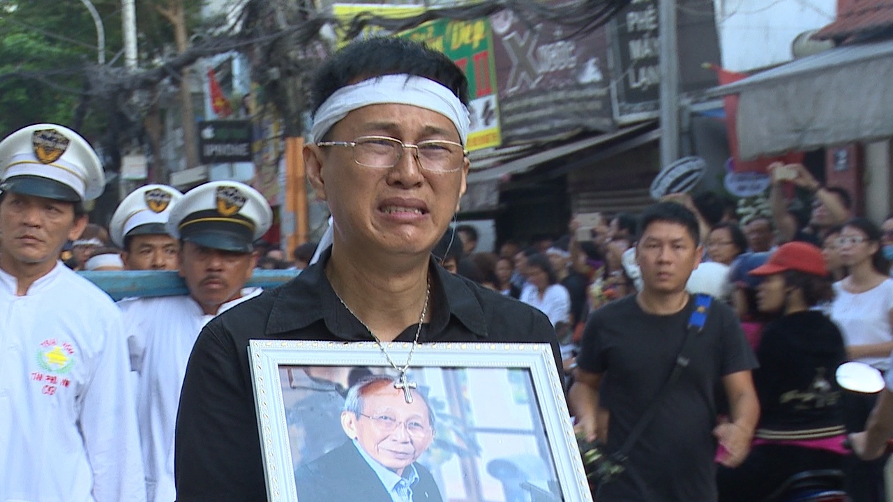 Hang tram nguoi tiec thuong dua tien co nhac si Nguyen Anh 9 hinh anh