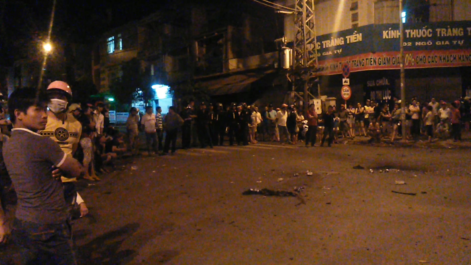 Hien truong vu no min tu che, 1 nguoi chet hinh anh