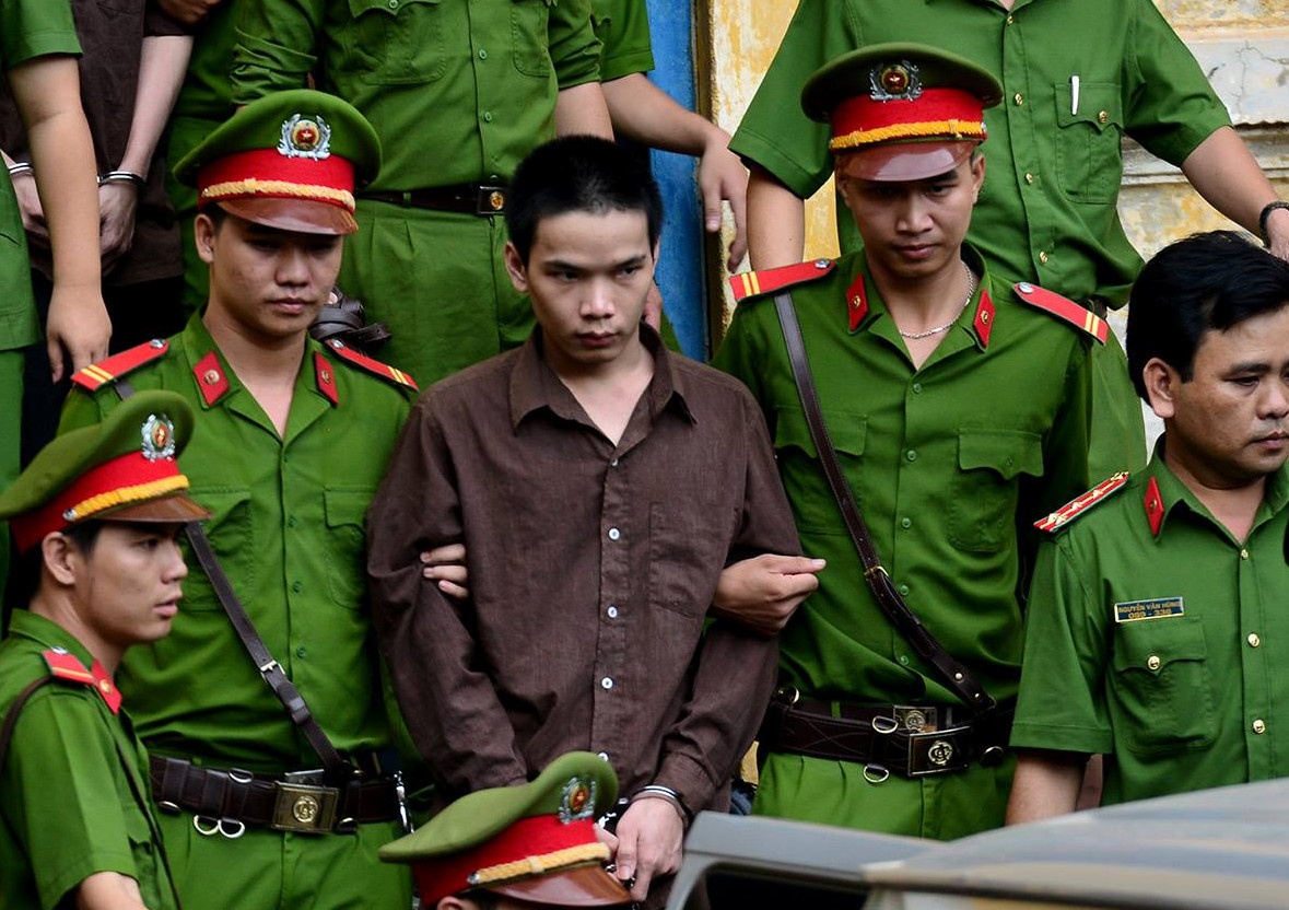 Toa tuyen y an tu hinh Vu Van Tien hinh anh
