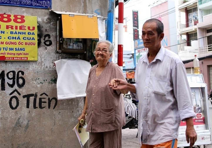 Gap 'ong Tien' giua long Sai Gon hinh anh