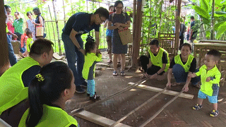 Tre con thoai mai kham pha lang que giua Sai Gon hinh anh