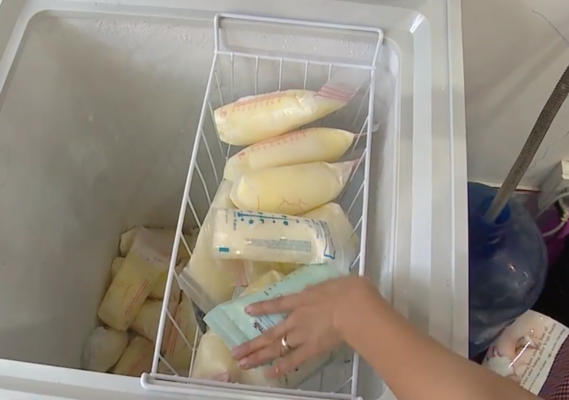 Tu sua me mien phi giua long Sai Gon hinh anh