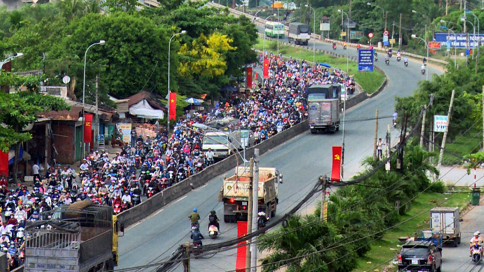 Duong Tay un u vi nguoi dan tro lai Sai Gon anh 1