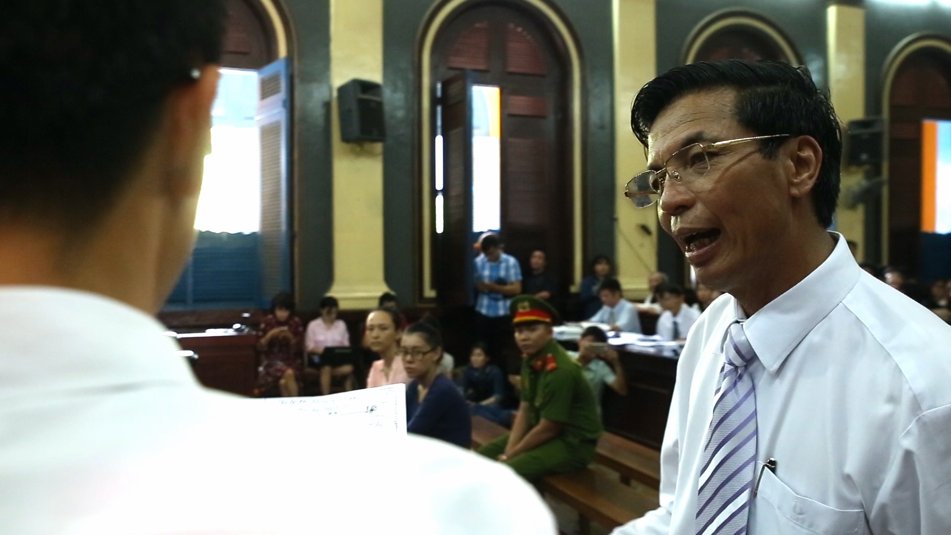 Ong My tra loi cau hoi cua luat su bao chua cho Phuong Nga hinh anh