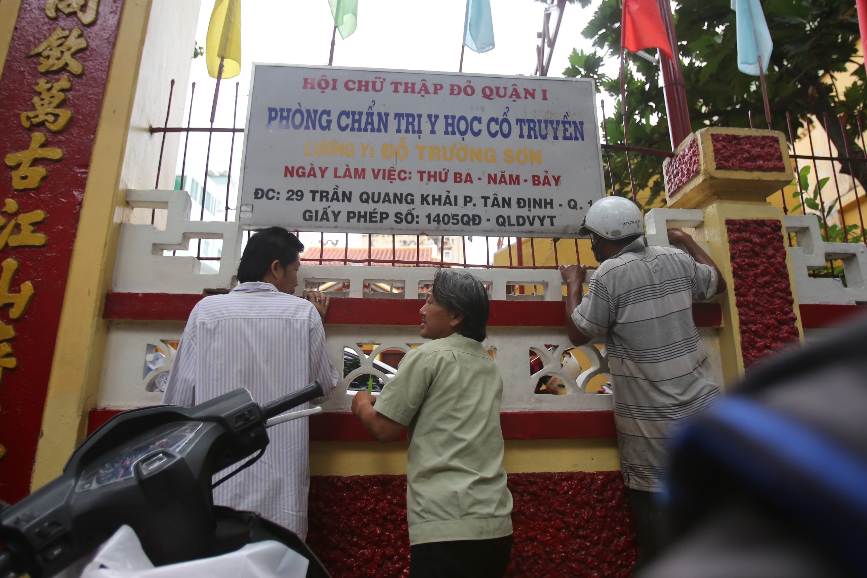 Vo su Flores den dinh Nam Chon anh 2