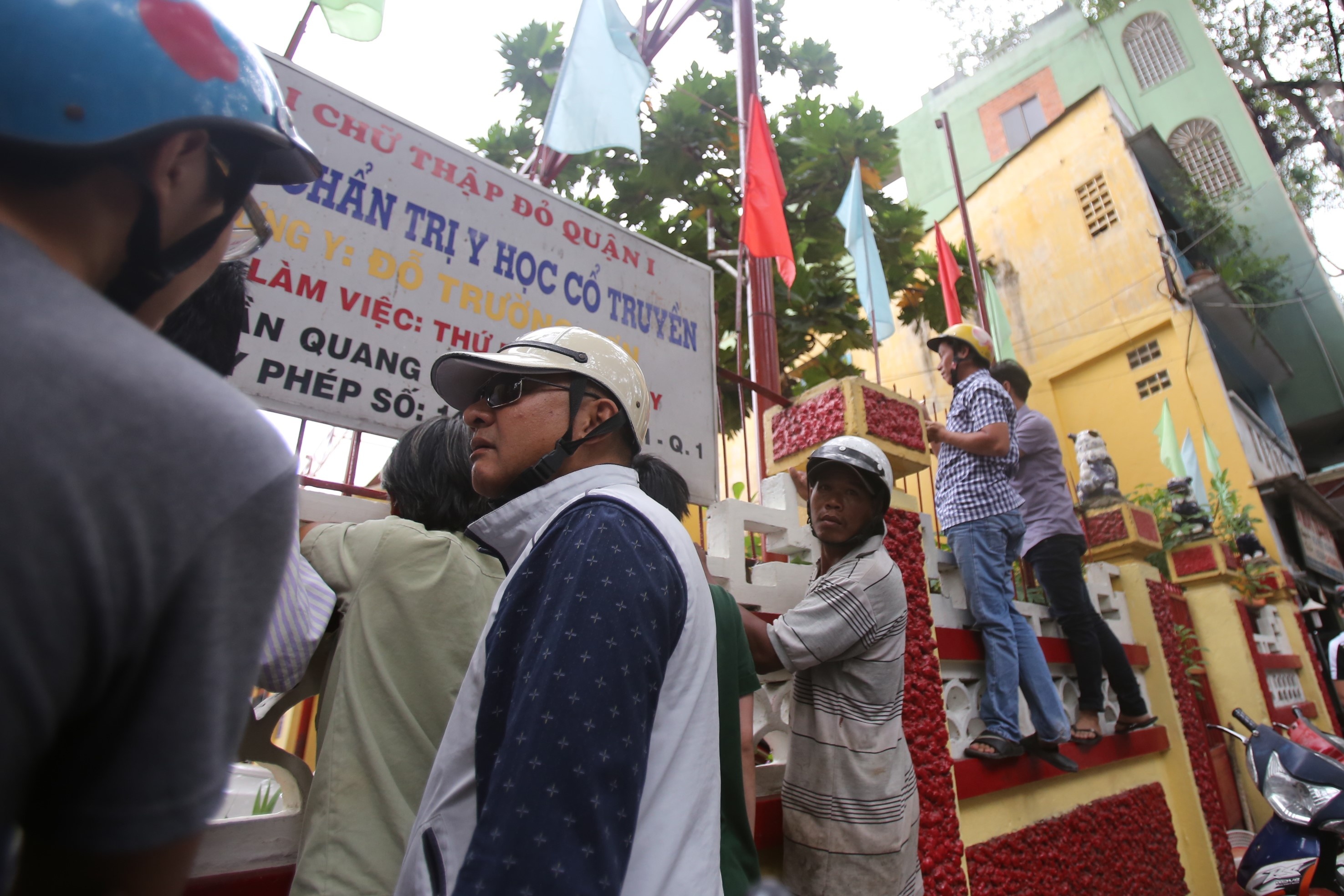 Vo su Flores den dinh Nam Chon anh 4