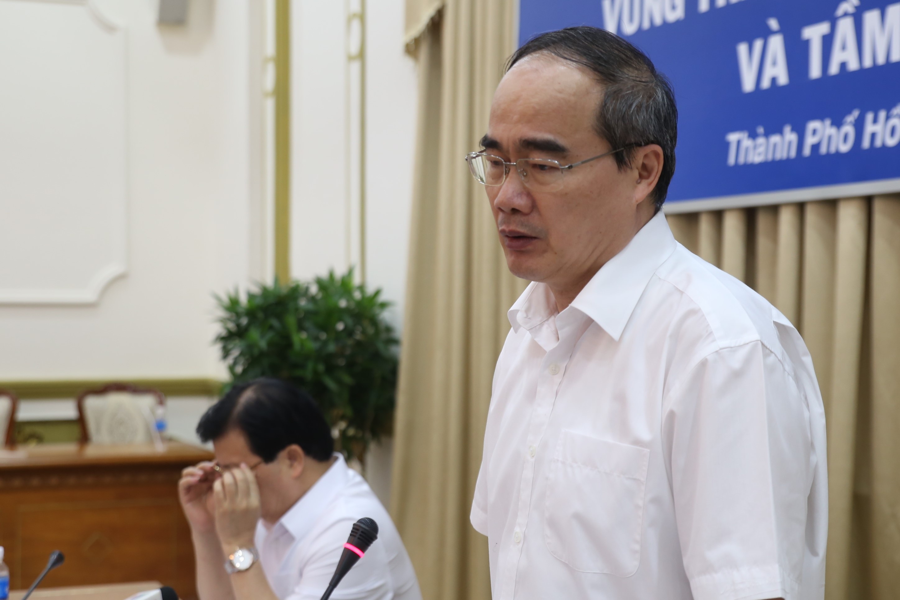 Bi thu Nhan: TP.HCM lun 1 cm/nam khong sao nhung 10 nam la van de hinh anh